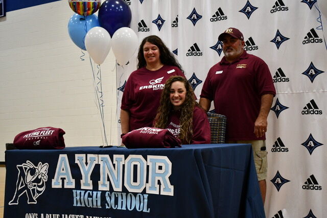 Peyton Rabon makes college commitment